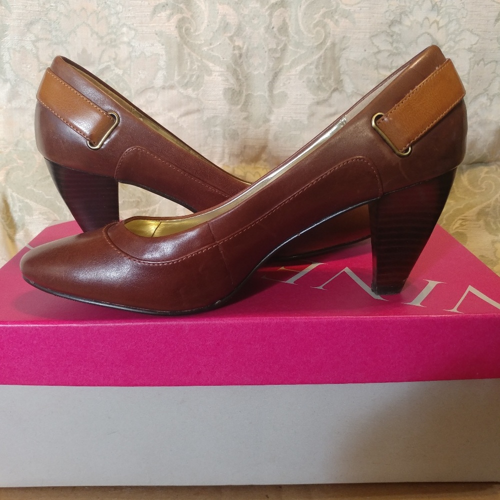 Women Nine & Co. Brown Heels- Size US 7M
